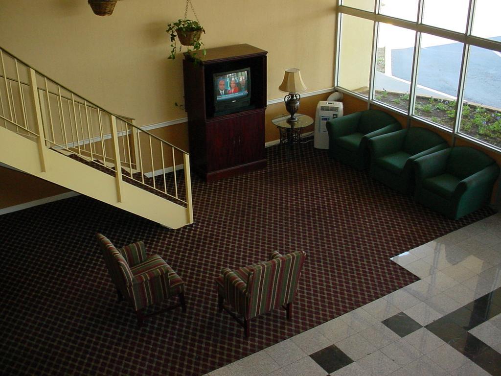 Rodeway Inn Montgomery Exterior photo